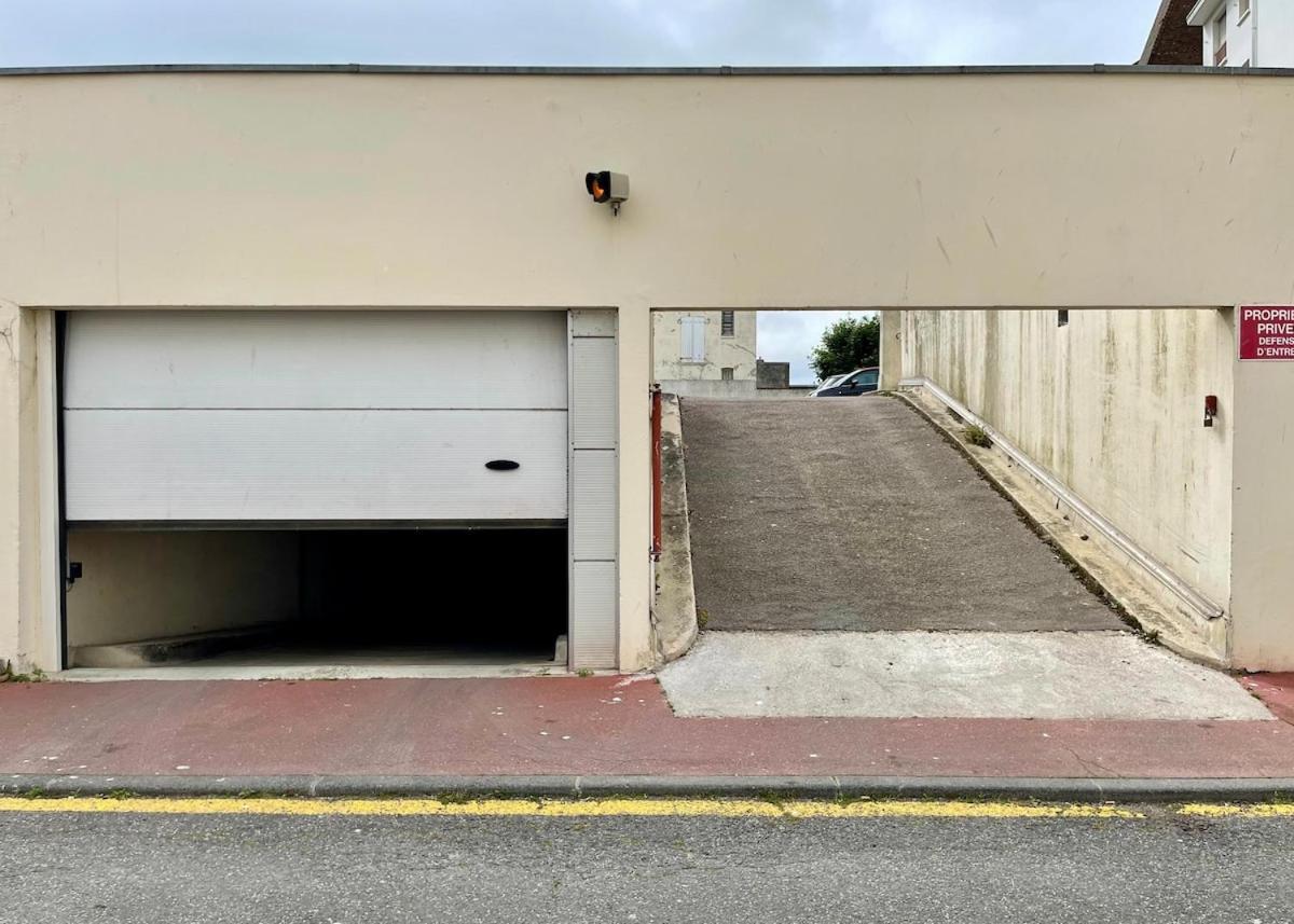 Close To Deauville, Seaview, Parking Appartement